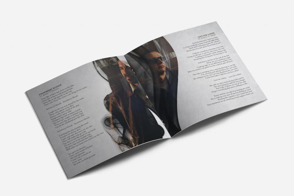 02_square_brochure_mockups2